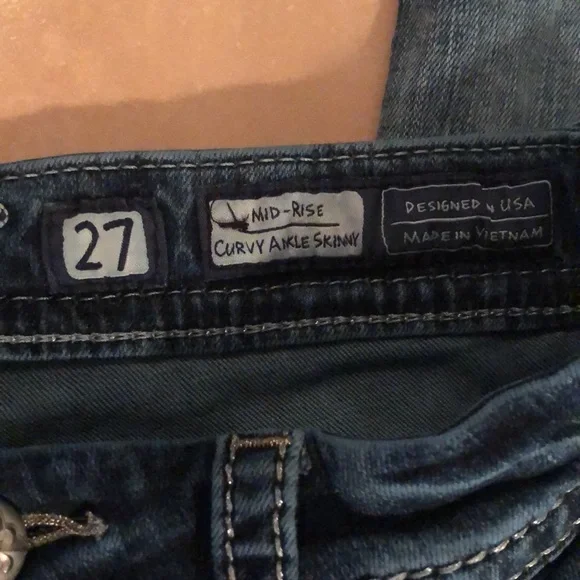 EUC Miss Me Distressed Jeans - Picture 3 of 8